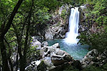 夏の地蔵滝