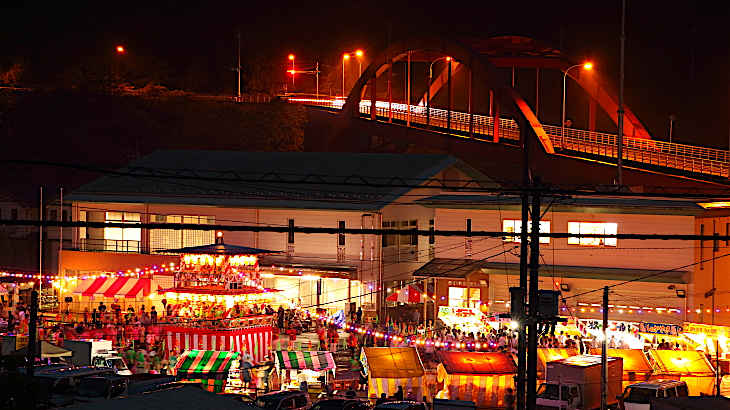 通洞大橋と納涼祭